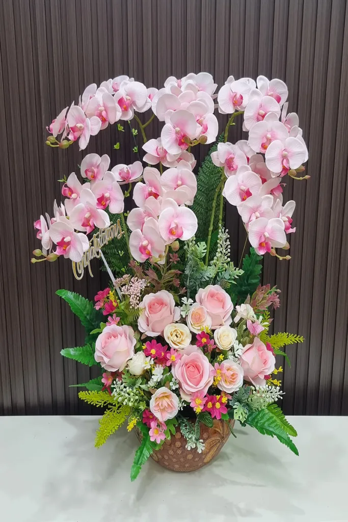 แจกันดอกกล้วยไม้ปลอม